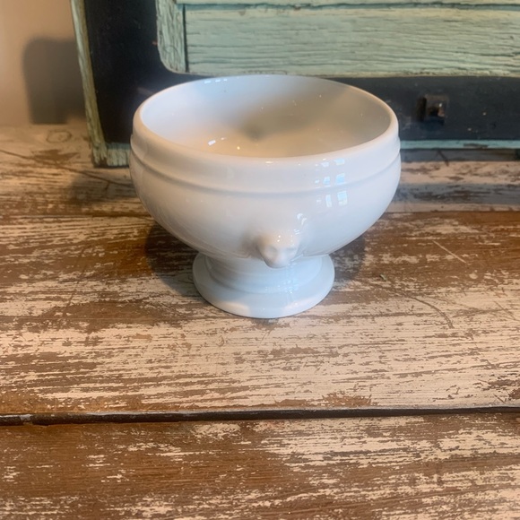 Apilco pedestal soup bowl - Picture 1 of 4
